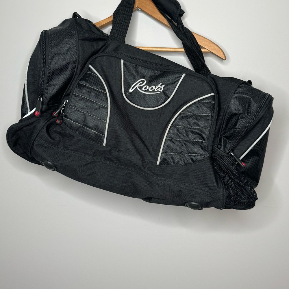 ROOTS TRAVEL BAG